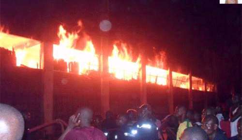 grandmarchelomeincendie2012_016