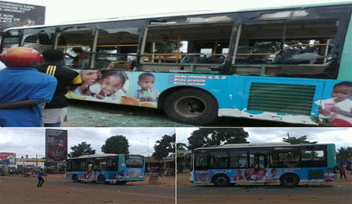 Un bus de Sotral saccagé à Adidogomé, Lomé, mai 2016 | Photos : Lomeinfos + Icilome