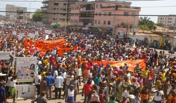 CAP 2015 maintient le cap sur les réformes politiques et annonce une marche pour samedi